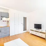 GuestReady - Studio Confortable dans le 15ème